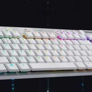 Logitech G915 TKL White Wireless Mechanical - GL-Tactile (PC/Mac) - Image 2