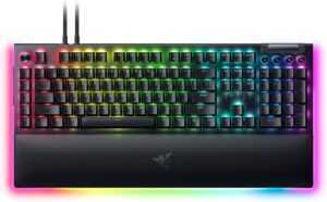 Razer BlackWidow V4 Pro - Mechanical Gaming Keyboard - Green Switch - US Layout (PC)